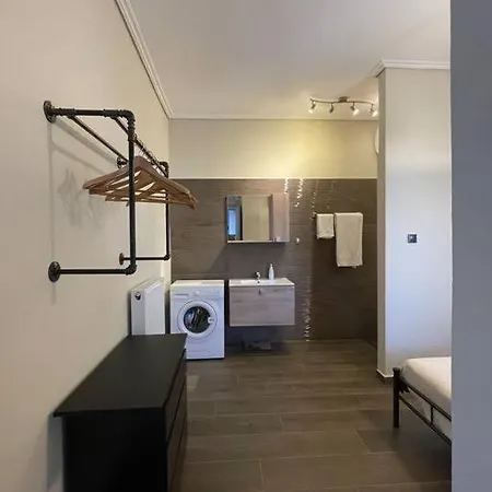 City Apartment Corinth Exterior photo